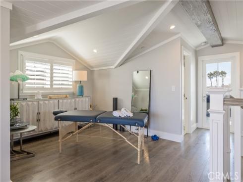 121  41st  , Newport Beach, CA