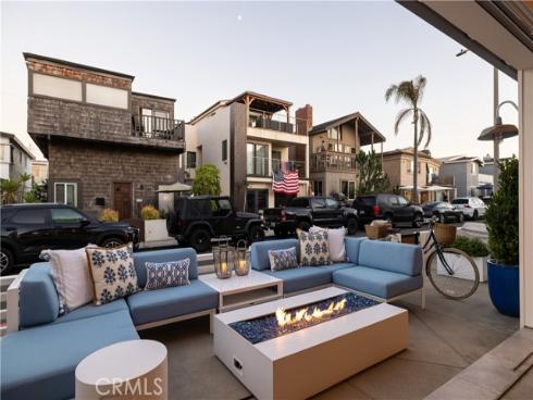 121  41st  , Newport Beach, CA