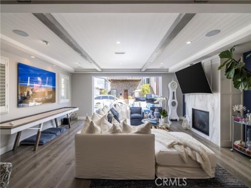 121  41st  , Newport Beach, CA