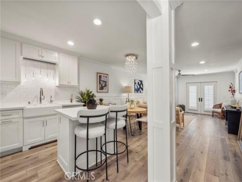 2332 Vista Huerta , Newport Beach, CA