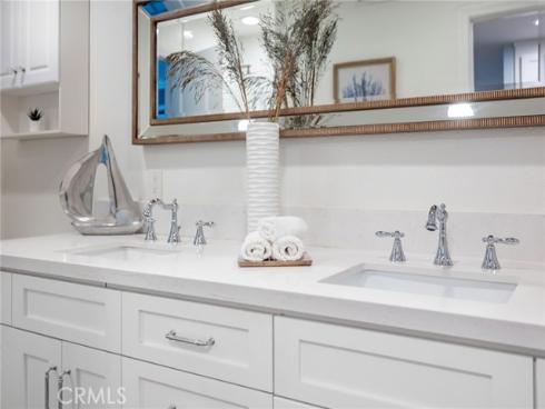 2332 Vista Huerta , Newport Beach, CA
