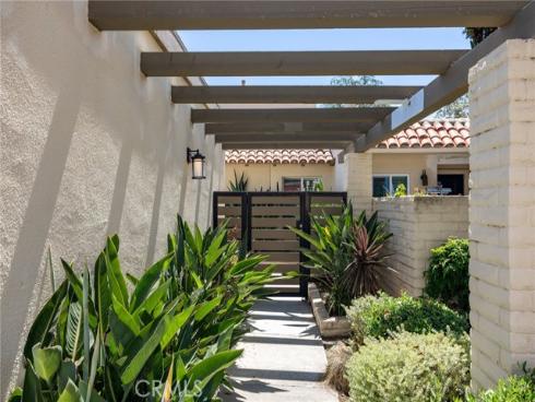 2332 Vista Huerta , Newport Beach, CA