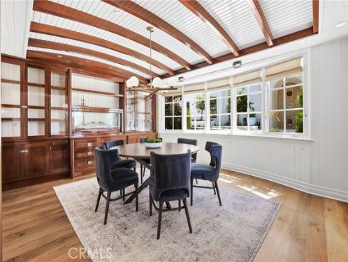 21  Bay Island  , Newport Beach, CA