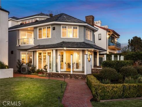 21  Bay Island  , Newport Beach, CA