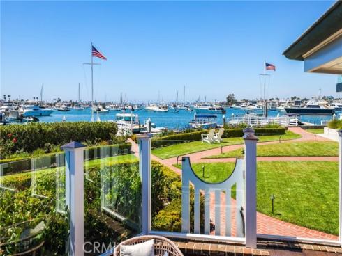 21  Bay Island  , Newport Beach, CA