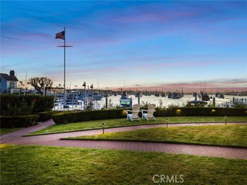 21  Bay Island  , Newport Beach, CA
