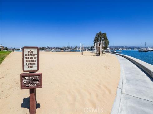 21  Bay Island  , Newport Beach, CA