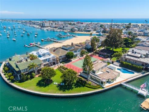 21  Bay Island  , Newport Beach, CA