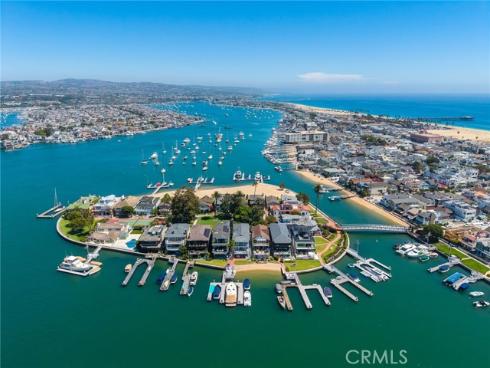 21  Bay Island  , Newport Beach, CA