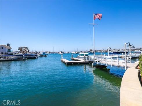 21  Bay Island  , Newport Beach, CA
