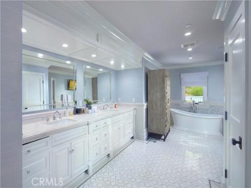 4 Inverness Lane, Newport Beach, CA