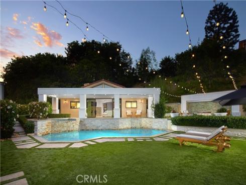 4 Inverness Lane, Newport Beach, CA