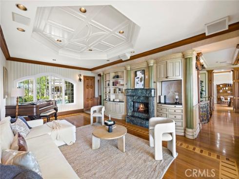 108 Kings Place , Newport Beach, CA