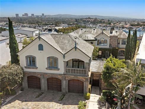108 Kings Place , Newport Beach, CA