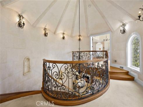108 Kings Place , Newport Beach, CA