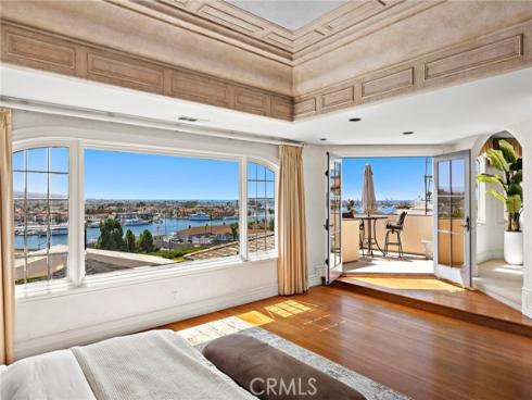 108 Kings Place , Newport Beach, CA