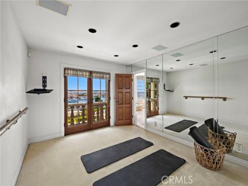 108 Kings Place , Newport Beach, CA
