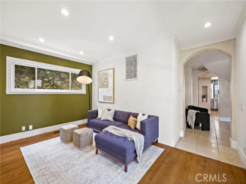 108 Kings Place , Newport Beach, CA