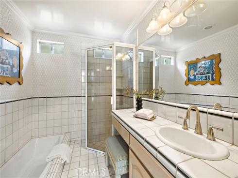 108 Kings Place , Newport Beach, CA