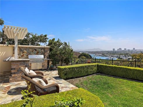 108 Kings Place , Newport Beach, CA