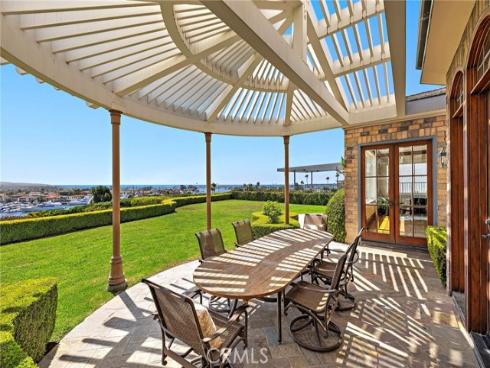 108 Kings Place , Newport Beach, CA