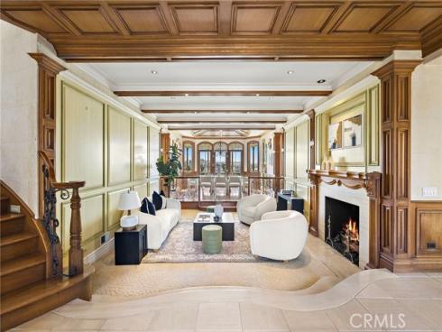 108 Kings Place , Newport Beach, CA