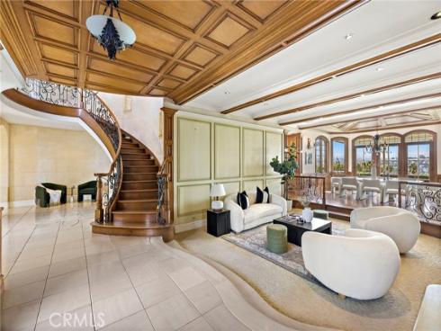 108 Kings Place , Newport Beach, CA