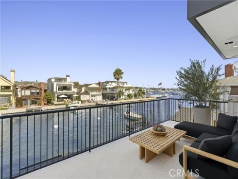 113 Grand Canal , Newport Beach, CA