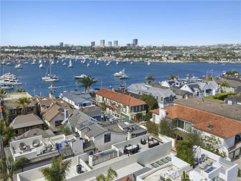 503  J  , Newport Beach, CA