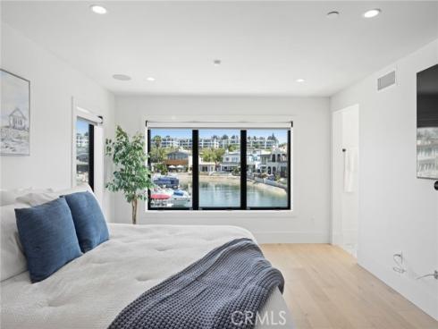 4014 Channel Place, Newport Beach, CA