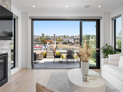 4014 Channel Place, Newport Beach, CA