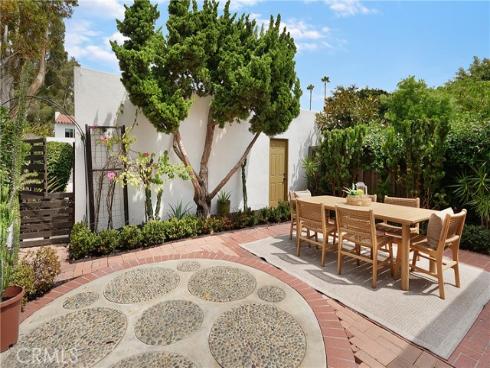 2214 Vista Hogar , Newport Beach, CA