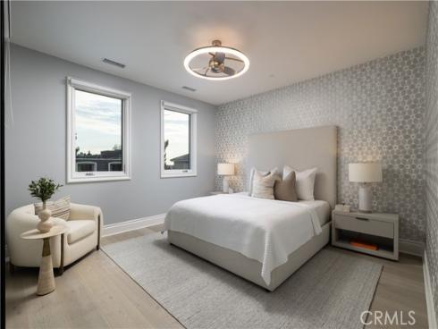 2 Rue Biarritz , Newport Beach, CA