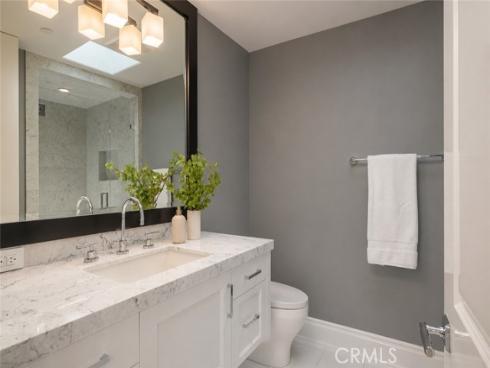 2 Rue Biarritz , Newport Beach, CA