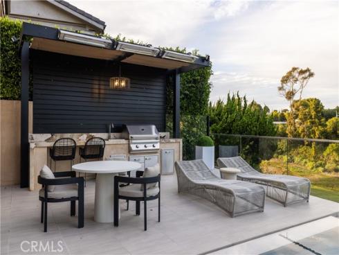 2 Rue Biarritz , Newport Beach, CA