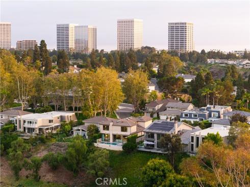 2 Rue Biarritz , Newport Beach, CA