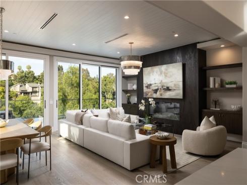 2 Rue Biarritz , Newport Beach, CA