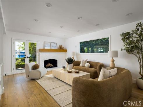 2572 Bayshore Drive, Newport Beach, CA