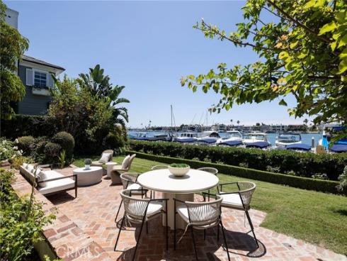 2572 Bayshore Drive, Newport Beach, CA