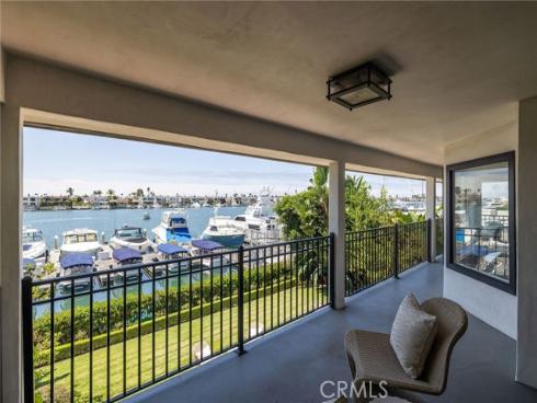 2572 Bayshore Drive, Newport Beach, CA