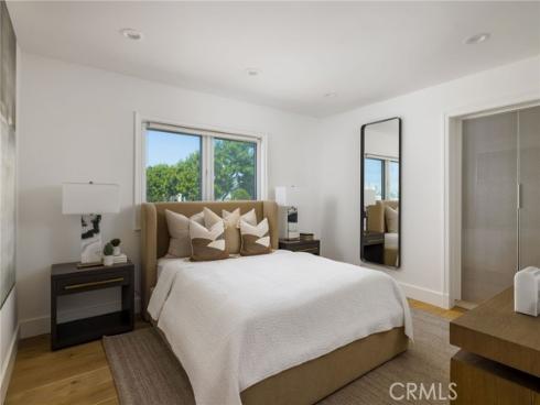 2572 Bayshore Drive, Newport Beach, CA