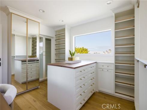 2572 Bayshore Drive, Newport Beach, CA