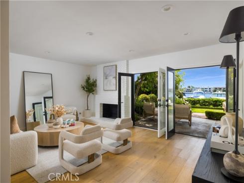 2572 Bayshore Drive, Newport Beach, CA