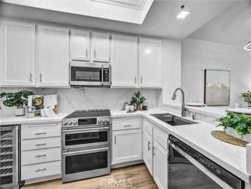 230 Lille 102 , Newport Beach, CA