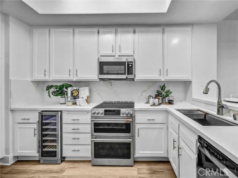 230 Lille 102 , Newport Beach, CA