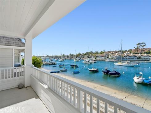 1105 N Bay Front , Newport Beach, CA