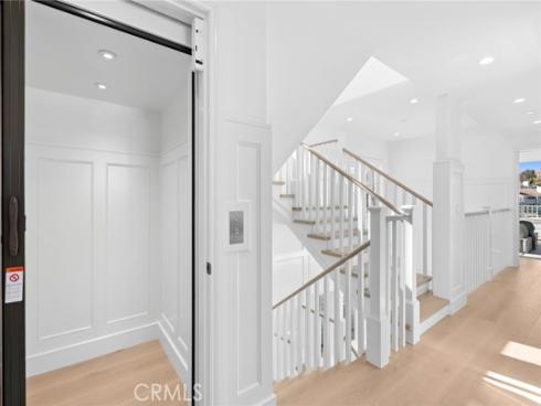 1105 N Bay Front , Newport Beach, CA