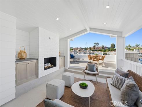 1105 N Bay Front , Newport Beach, CA
