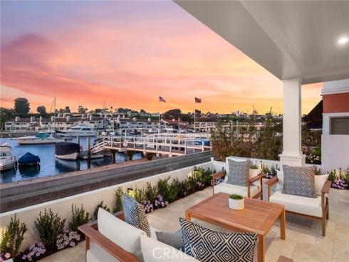 1105 N Bay Front , Newport Beach, CA