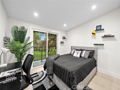 526 Vista Grande , Newport Beach, CA